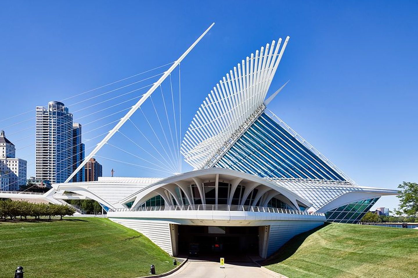 Quadracci Pavilion by Santiago Calatrava, Milwaukee Art Museum